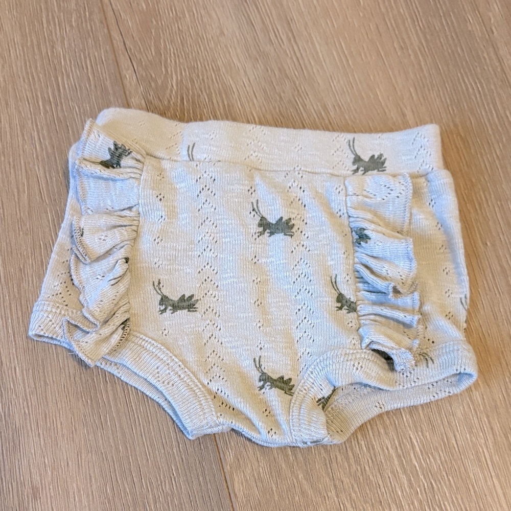 Kate Quinn Cream Knit Shorts with Green Crickets Pattern